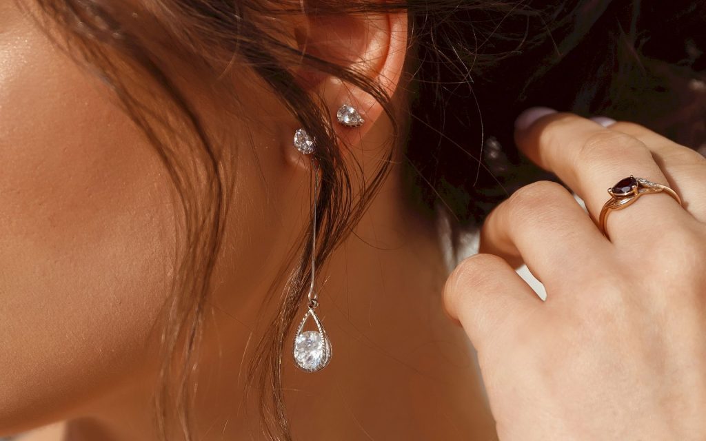 RPS Diamonds - Beautiful earrings with diamonds on a girl