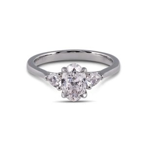 Auris – Engagement Ring