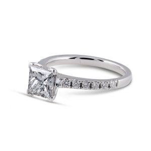Belis – Engagement Ring